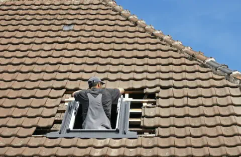 Pose de velux à Villepot
